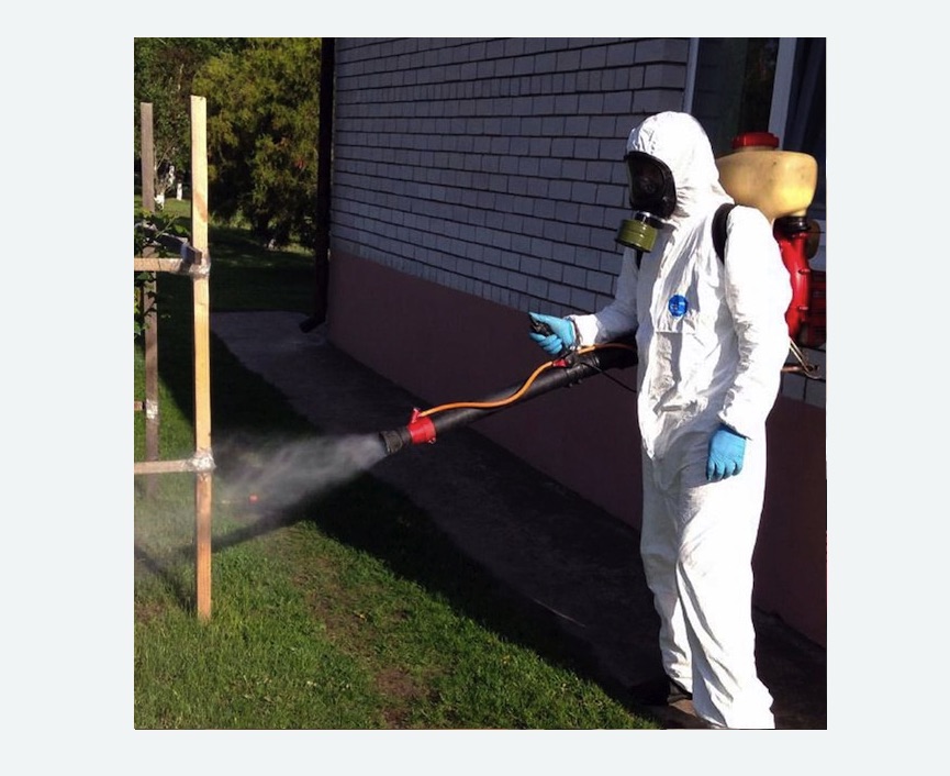 травля клещей на участке в Боброве